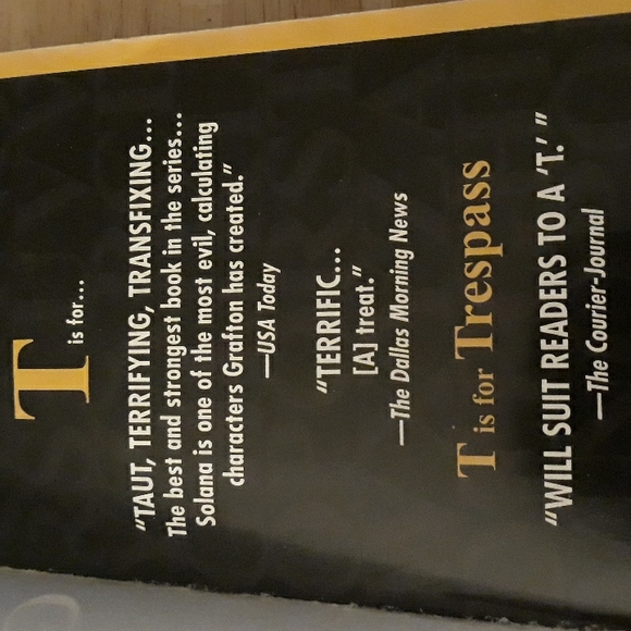 T is for Trespass, a paperback book by Sue Grafton - Picture 2 of 5